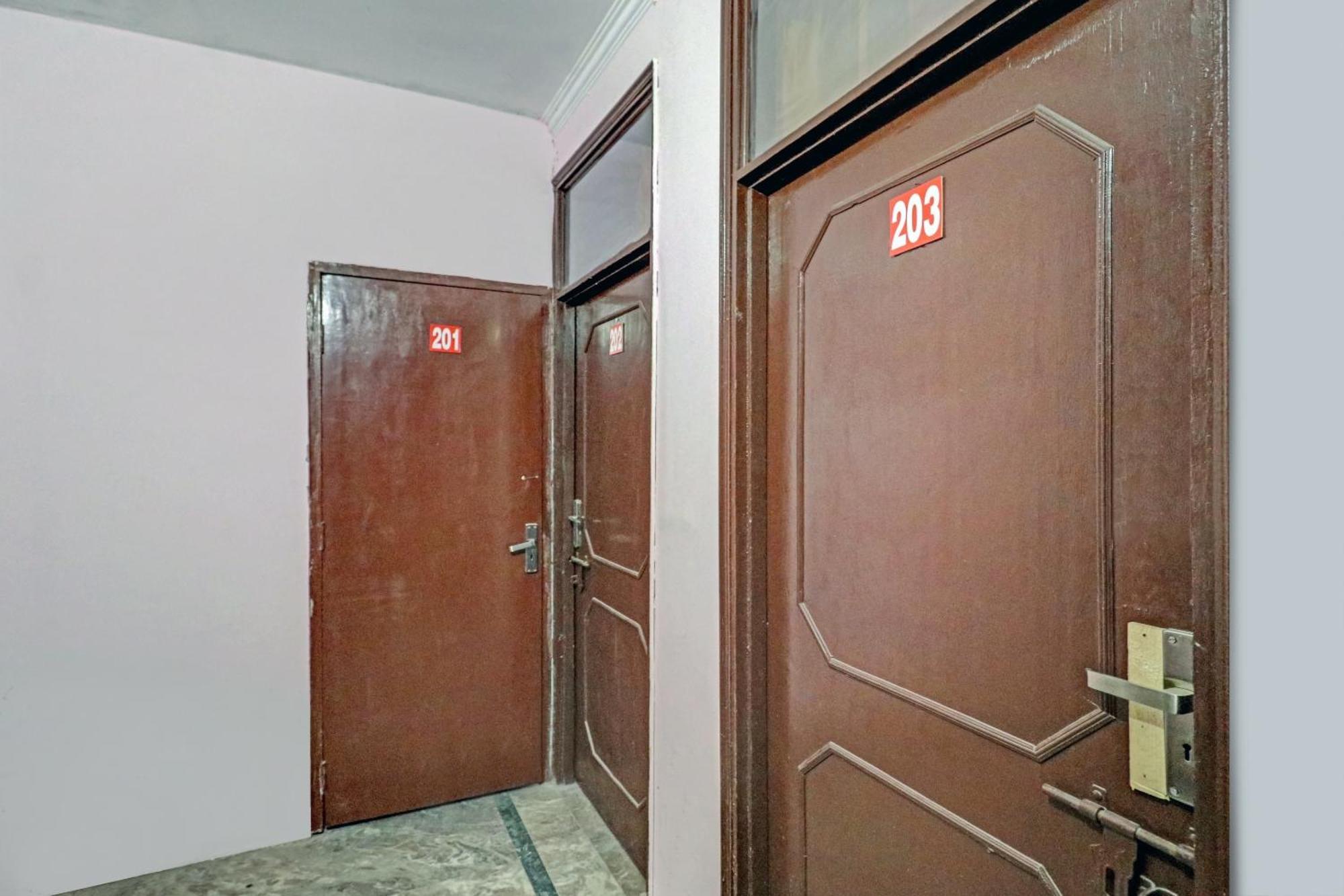 Hotel O Rj Villa Indirapuram Ngoại thất bức ảnh
